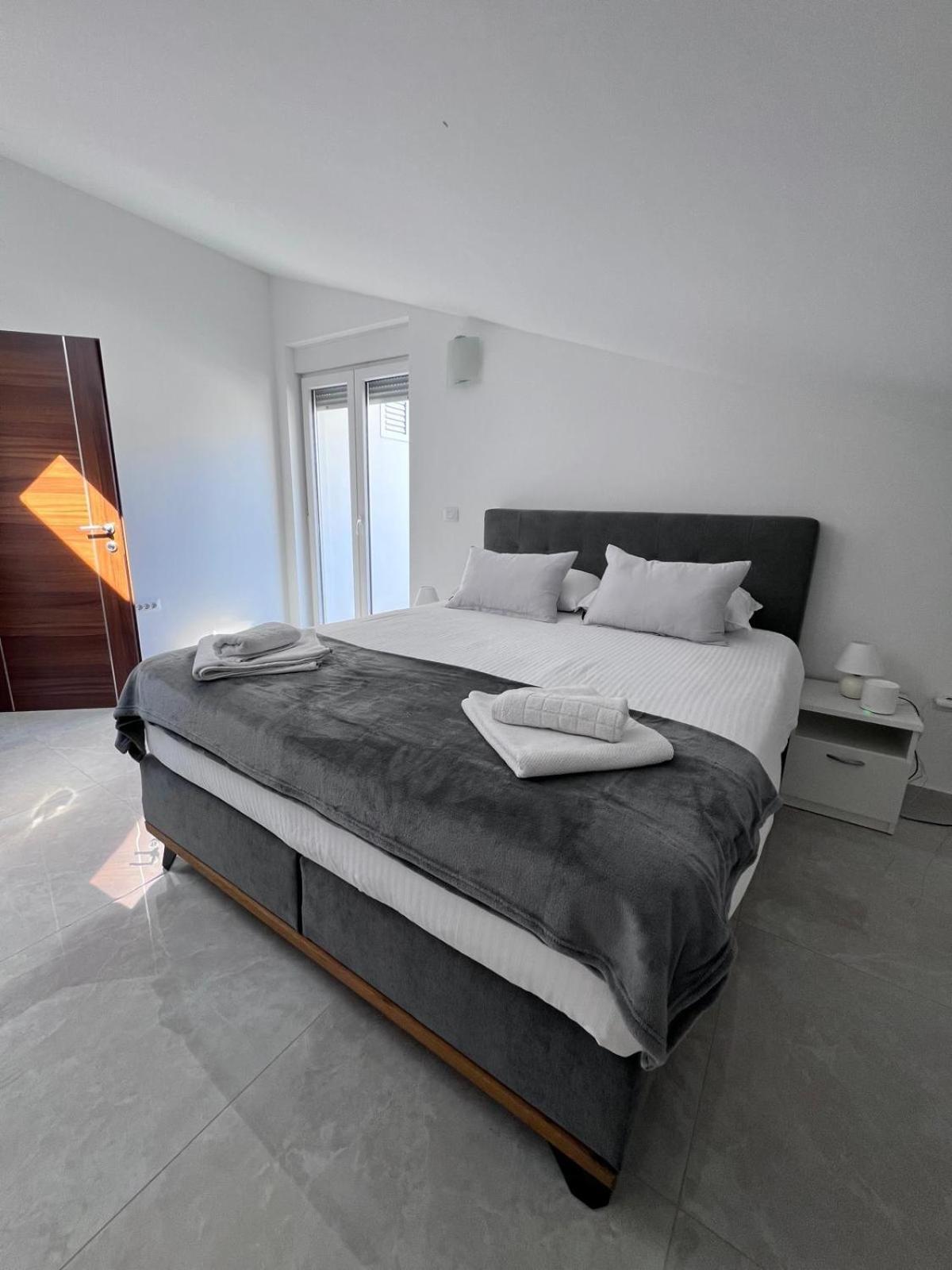 Seascape Deluxe Residence Pjescana Uvala Exteriér fotografie